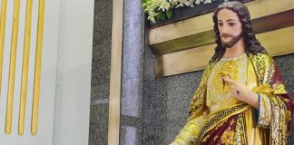 Quince minutos ante el Sagrado Corazón Quince minutos ante el Sagrado Corazón