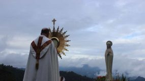 Oración para terminar la adoración eucarística